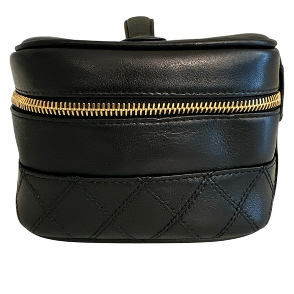 💎Chanel Quilted Coco Vanity Case💎 - Picture 5 of 12